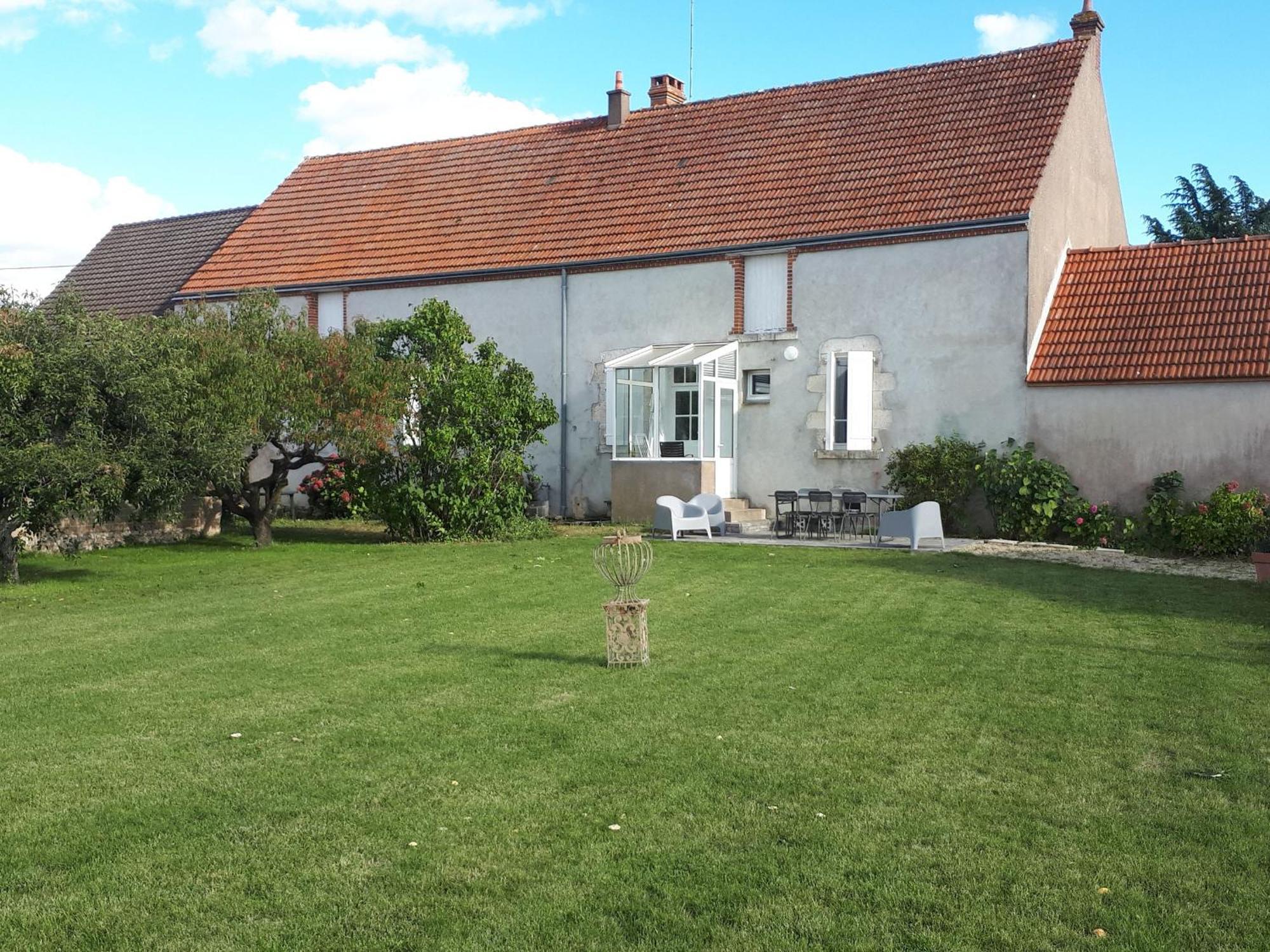 Gite Champetre A Mareau-Aux-Pres: Terrasse, Jardin, Et Confort Pour 6 Personnes - Fr-1-590-140 Εξωτερικό φωτογραφία